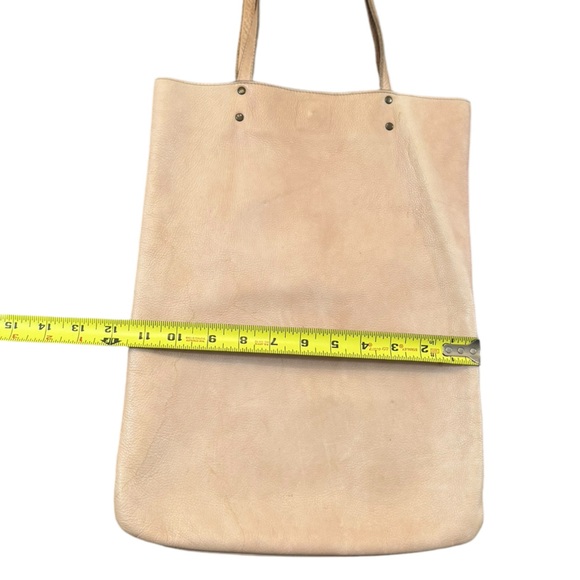 Leah Lerner Everywear Tote Bag - Picture 7 of 7